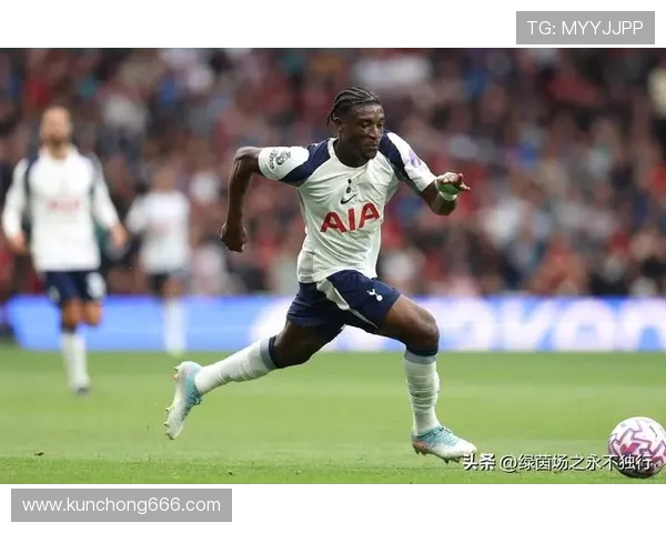 库杜斯本赛季五大联赛过人次数领跑英超对抗成功率最高